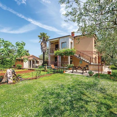 Stunning Apartment In Umag With Wifi מראה חיצוני תמונה