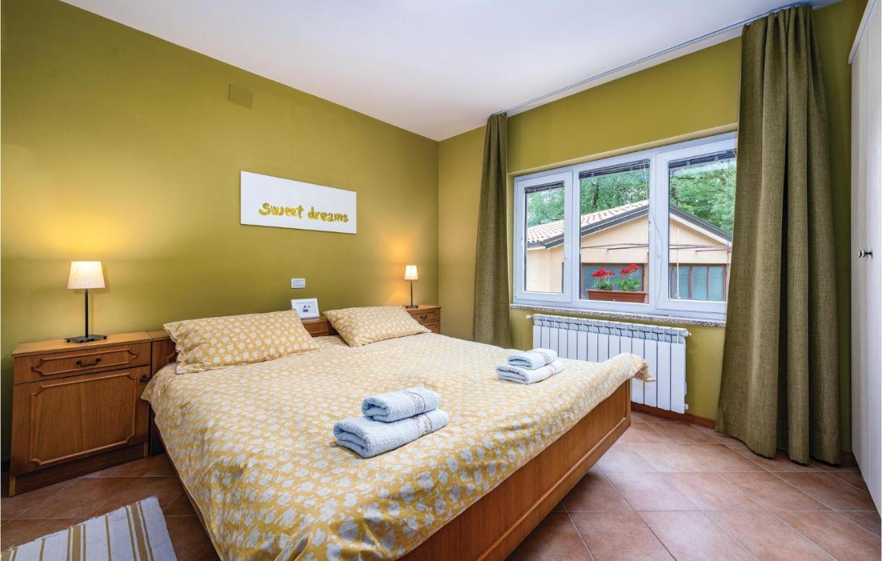 Stunning Apartment In Umag With Wifi מראה חיצוני תמונה